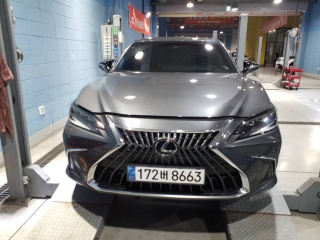 Lexus ES 2025 — inspection photo 2