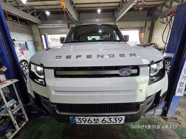 Land Rover Defender 2025 — inspection photo 1