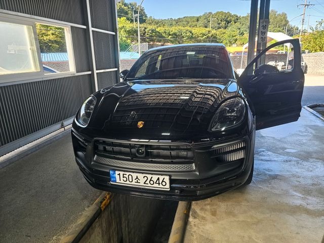 Porsche Macan 2023 — inspection photo 1