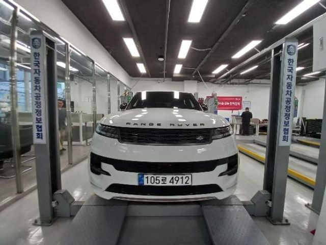 Land Rover Range Rover Sport 2026 — inspection photo 1