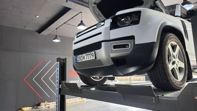 Land Rover Defender 2020 — inspection photo 1