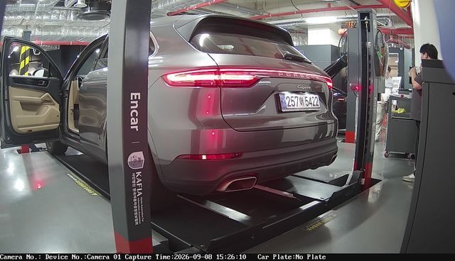 Porsche Cayenne 2021 — inspection photo 2