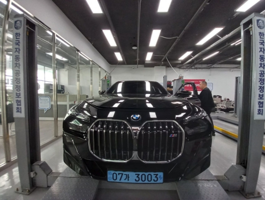 BMW i7 2024 — inspection photo 1