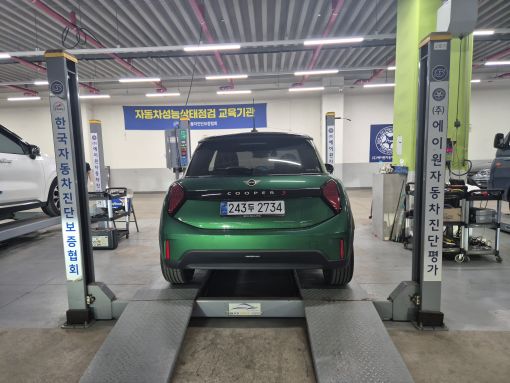 Mini Cooper 2025 — inspection photo 2