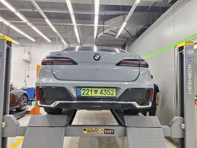 BMW 7-Series 2025 — inspection photo 2