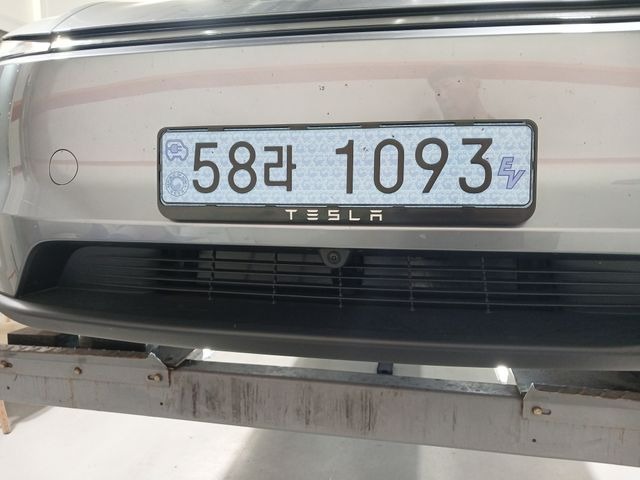 Tesla Model Y 2025 — inspection photo 1