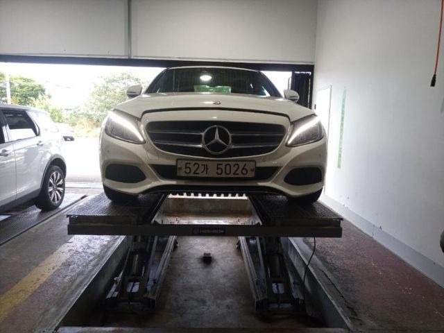 Mercedes-Benz C-Class 2017 — inspection photo 1