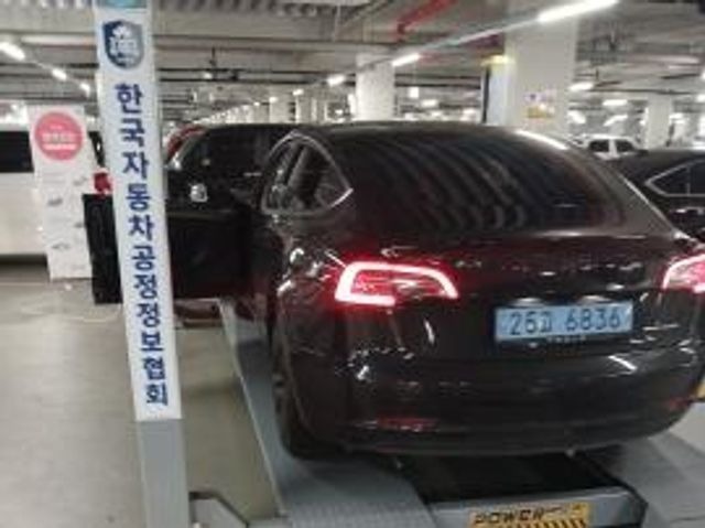 Tesla Model 3 2022 — inspection photo 2