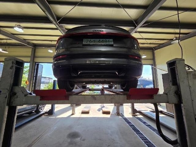 Audi e-tron 2022 — inspection photo 2