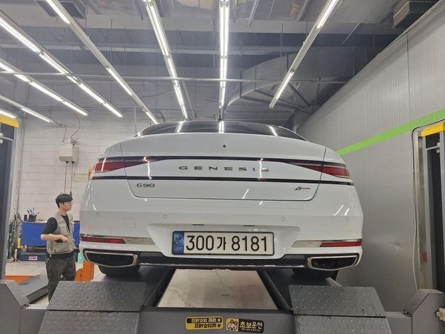 Genesis G90 2023 — inspection photo 2