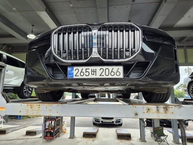 BMW 7-Series 2023 — inspection photo 1