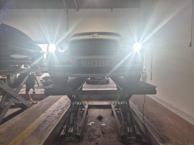 Bentley Flying Spur 2016 — inspection photo 1