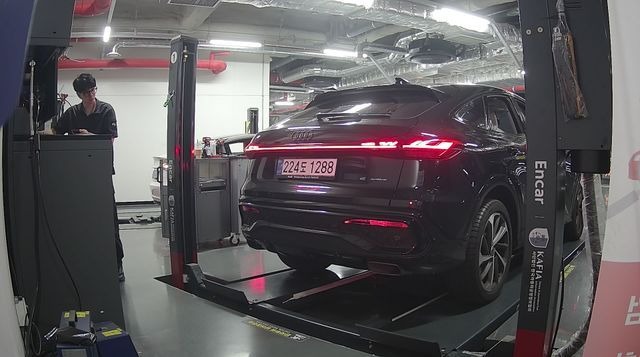 Audi Q5 2025 — inspection photo 2