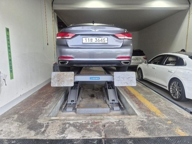 Hyundai Genesis 2016 — inspection photo 2