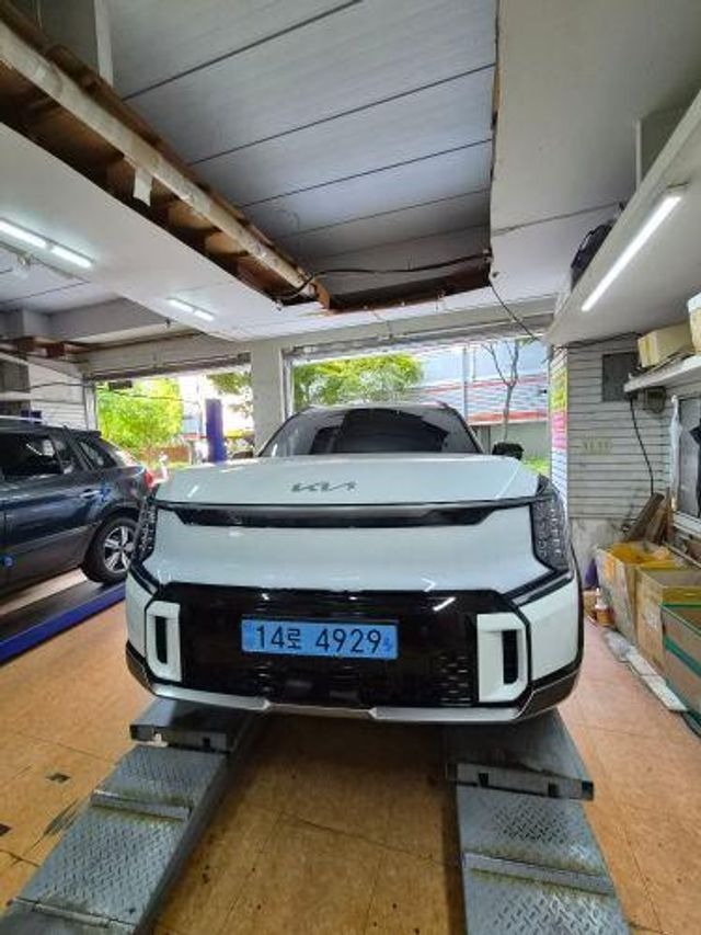 Kia EV9 2027 — inspection photo 1