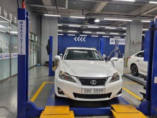 Lexus IS 2011 — inspection photo 1