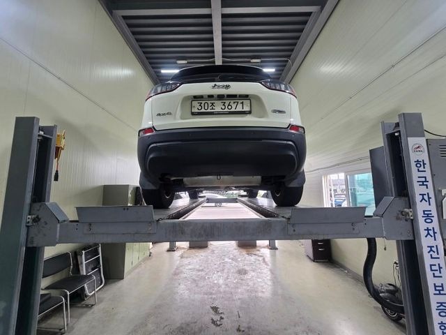 Jeep Cherokee 2019 — inspection photo 2