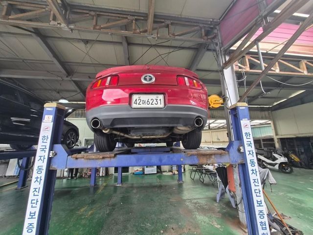 Ford Mustang 2010 — inspection photo 2