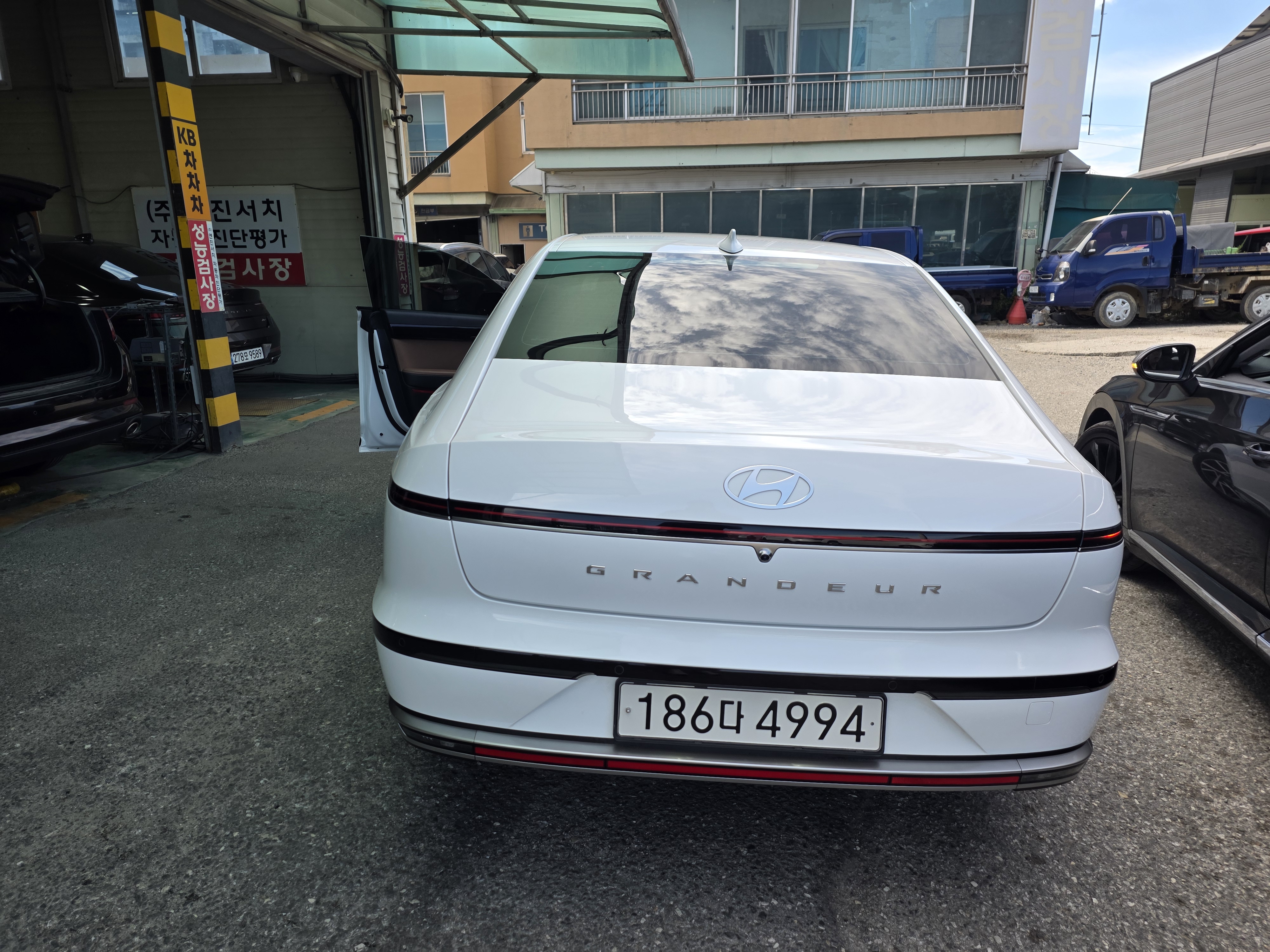 Hyundai Grandeur 2023 — inspection photo 2