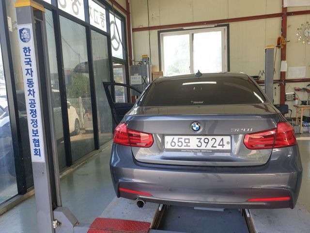 BMW 3-Series 2018 — inspection photo 2