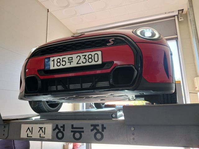 Mini Cooper Convertible 2024 — inspection photo 1