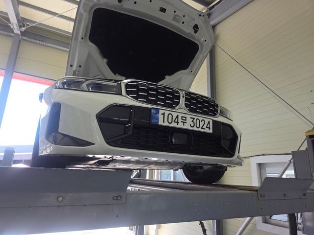 BMW 3-Series 2023 — inspection photo 1