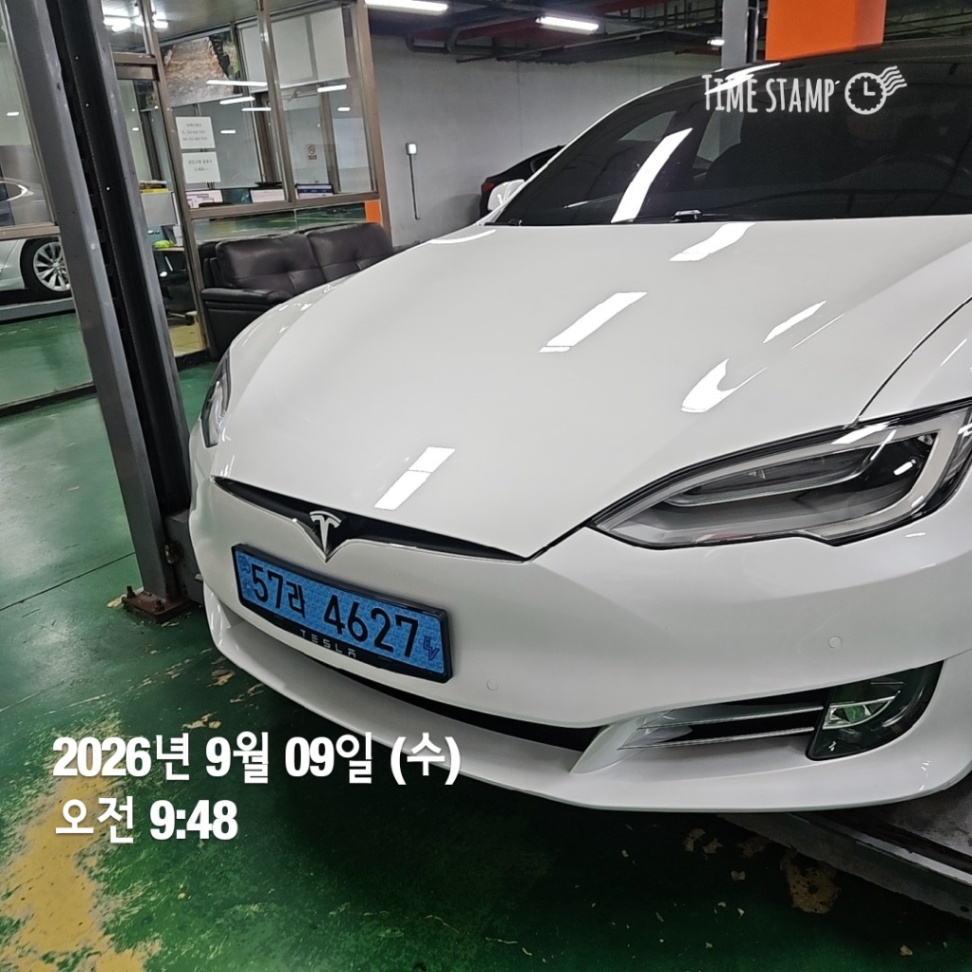 Tesla Model S 2020 — inspection photo 1