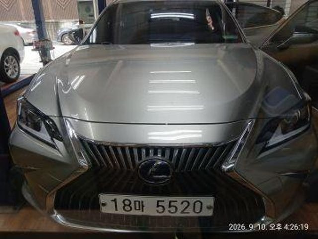 Lexus ES 2019 — inspection photo 1