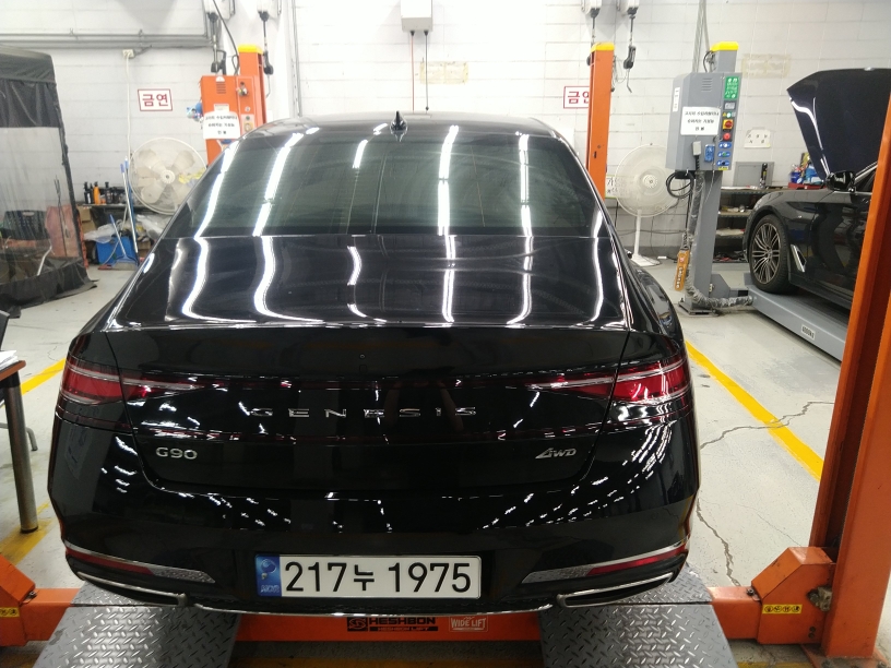 Genesis G90 2023 — inspection photo 2