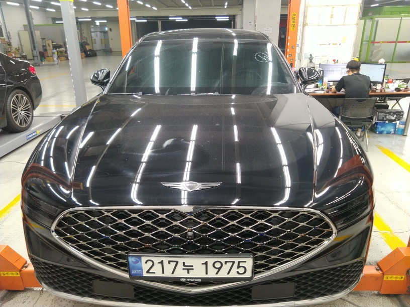Genesis G90 2023 — inspection photo 1
