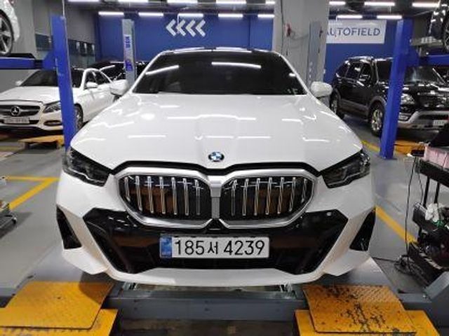 BMW 5-Series 2024 — inspection photo 1
