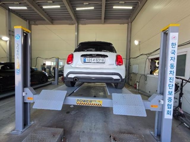 Mini Cooper 2024 — inspection photo 2
