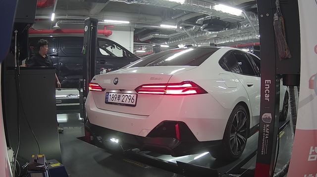 BMW 5-Series 2025 — inspection photo 2