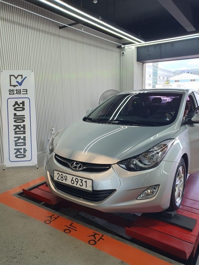 Hyundai AVANTE 2012 — inspection photo 1