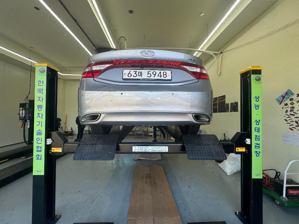 Hyundai Grandeur 2011 — inspection photo 2