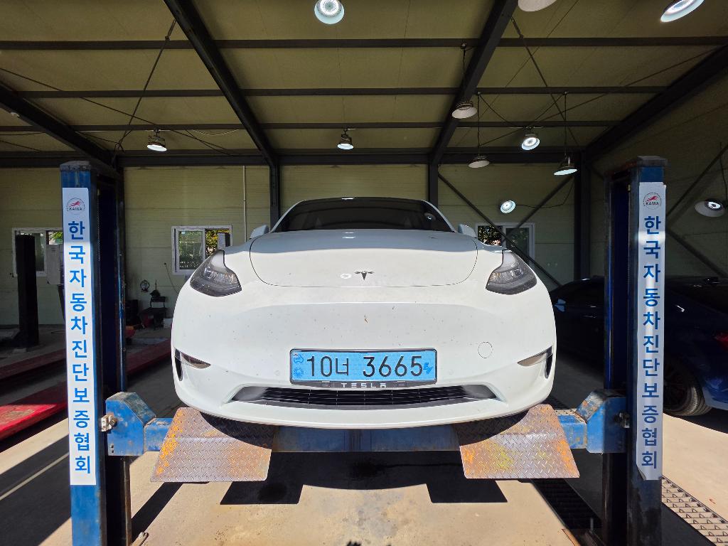 Tesla Model Y 2021 — inspection photo 1