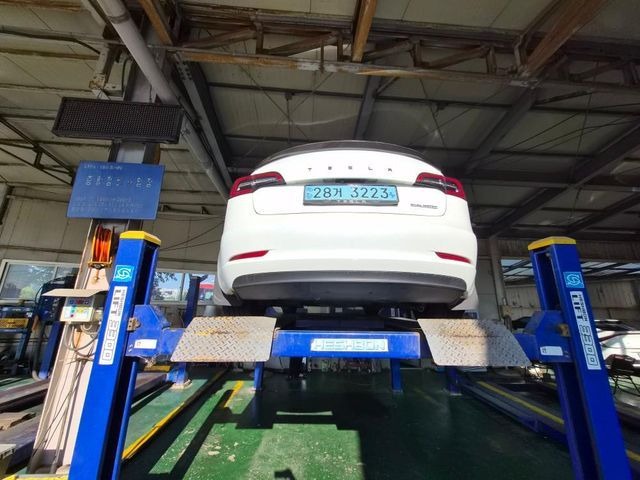 Tesla Model 3 2022 — inspection photo 2