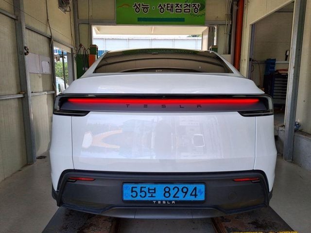 Tesla Model Y 2026 — inspection photo 2