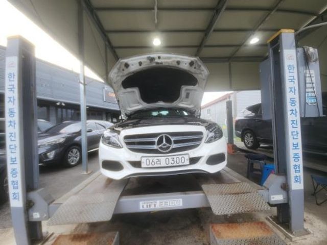 Mercedes-Benz C-Class 2017 — inspection photo 1