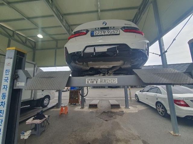 BMW 3-Series 2026 — inspection photo 2