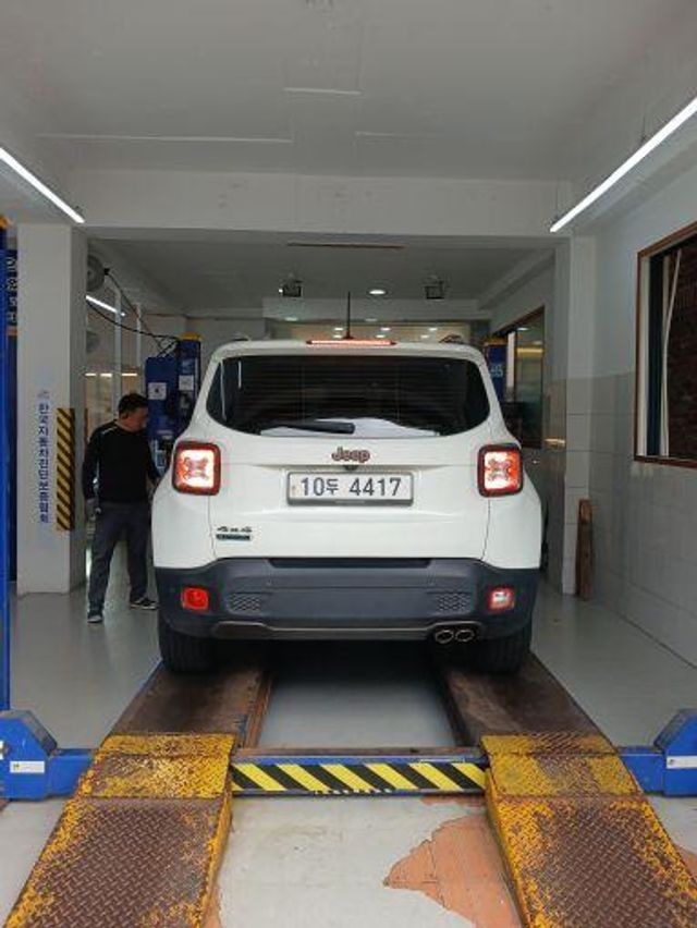 Jeep Renegade 2016 — inspection photo 2