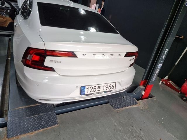 Volvo S90 2023 — inspection photo 2