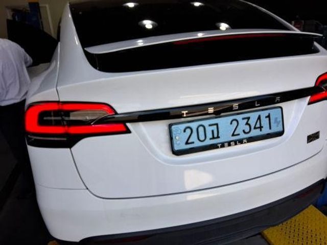 Tesla Model X 2024 — inspection photo 2