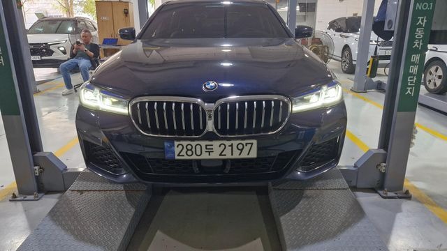 BMW 5-Series 2023 — inspection photo 1