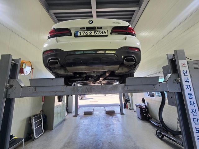 BMW 5-Series 2023 — inspection photo 2