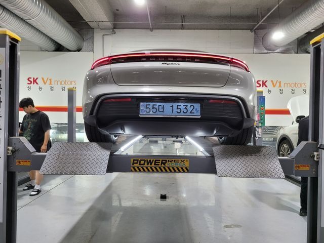 Porsche Taycan 2022 — inspection photo 2
