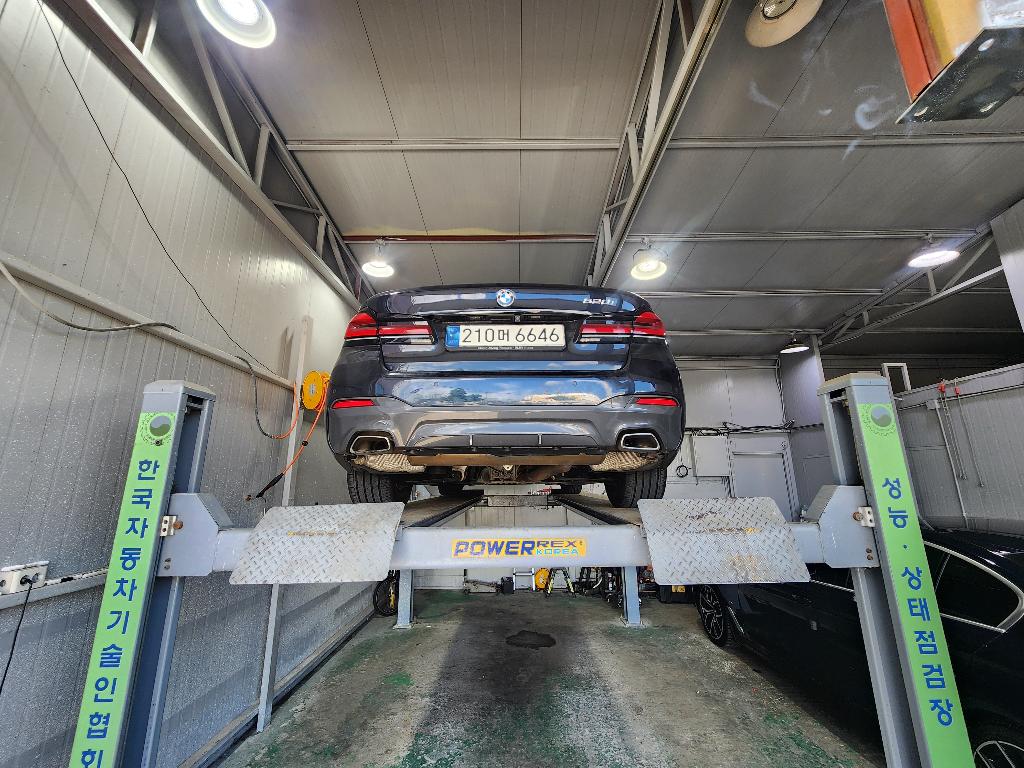 BMW 5-Series 2022 — inspection photo 2