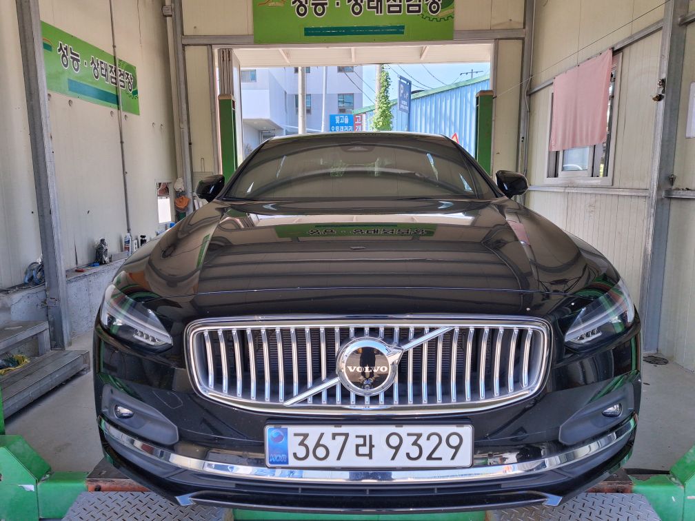 Volvo S90 2024 — inspection photo 1