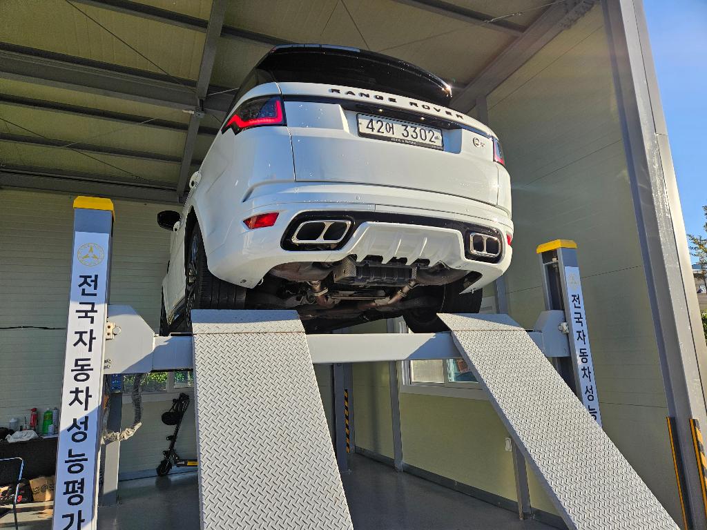 Land Rover Range Rover Sport 2017 — inspection photo 2