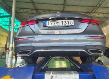 Mercedes-Benz E-Class 2023 — inspection photo 2